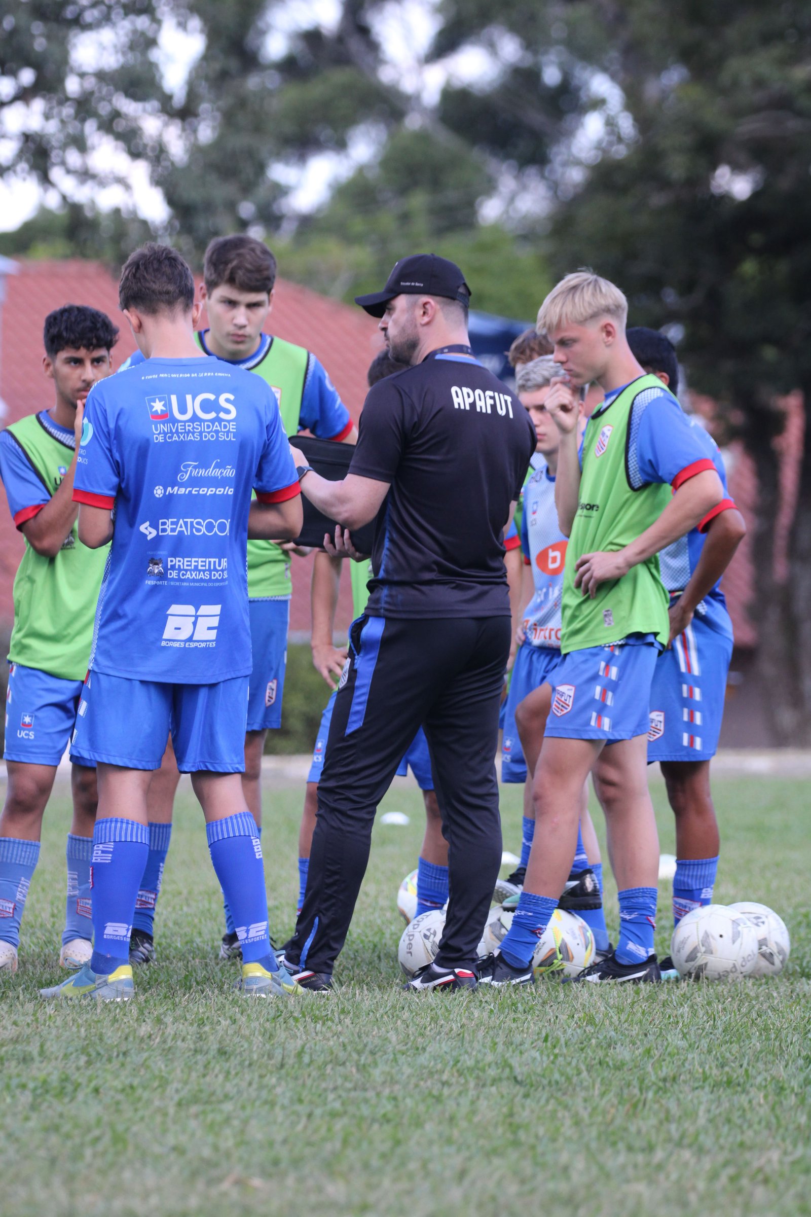 JULIANO PACHECO COMANDA SUA PRIMEIRA SEMANA DE TREINOS A FRENTE DA CATEGORIA SUB 17